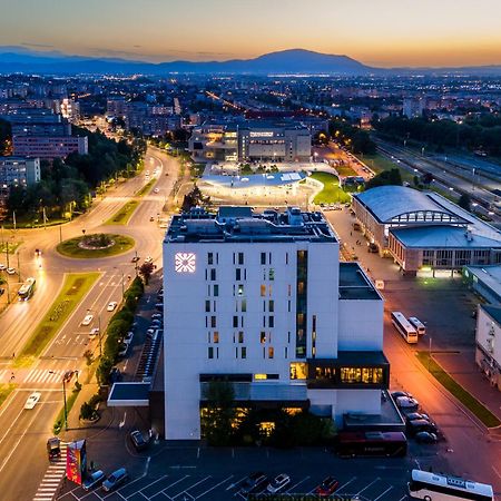 Kronwell Brasov Hotel Екстер'єр фото