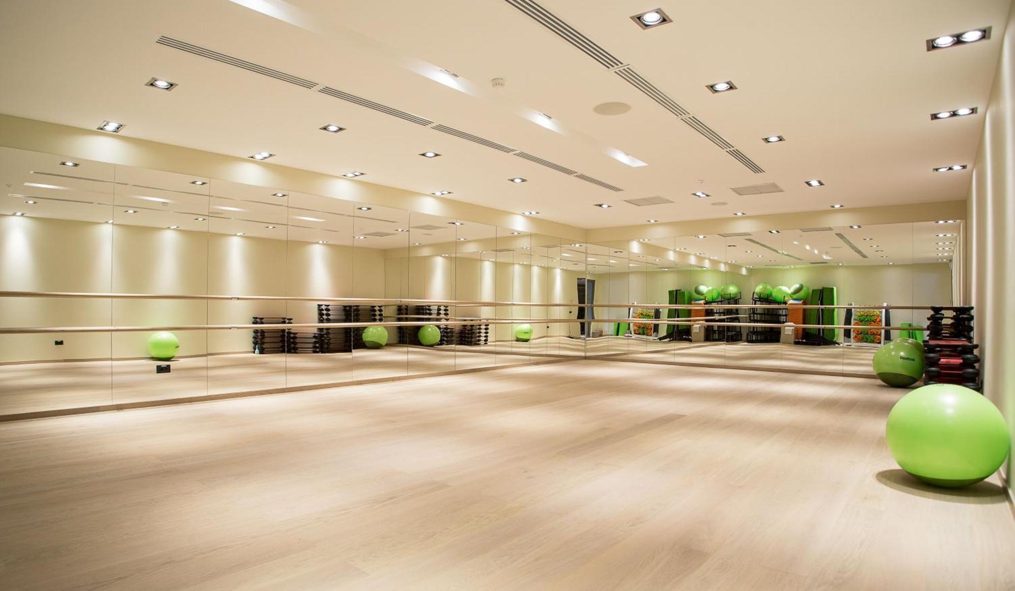 Kronwell Brasov Hotel Екстер'єр фото