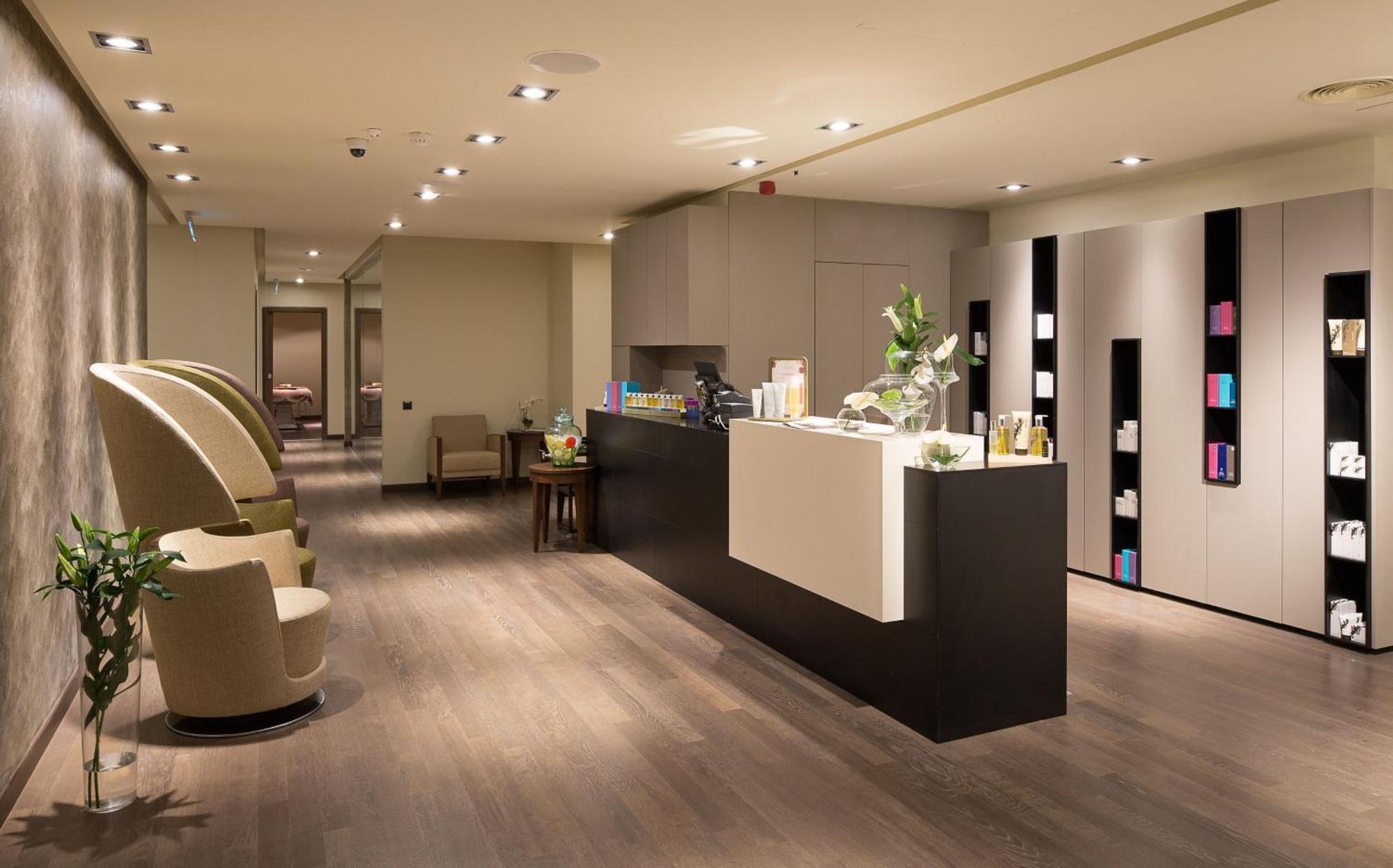 Kronwell Brasov Hotel Екстер'єр фото