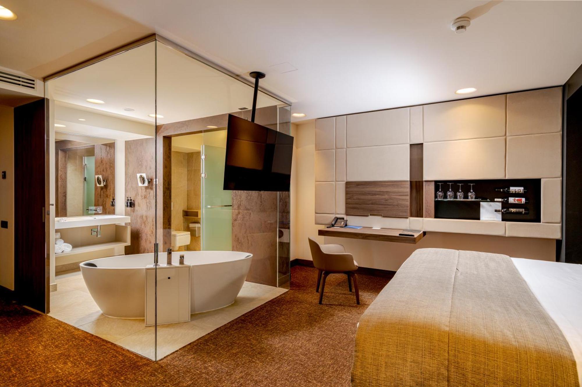 Kronwell Brasov Hotel Екстер'єр фото