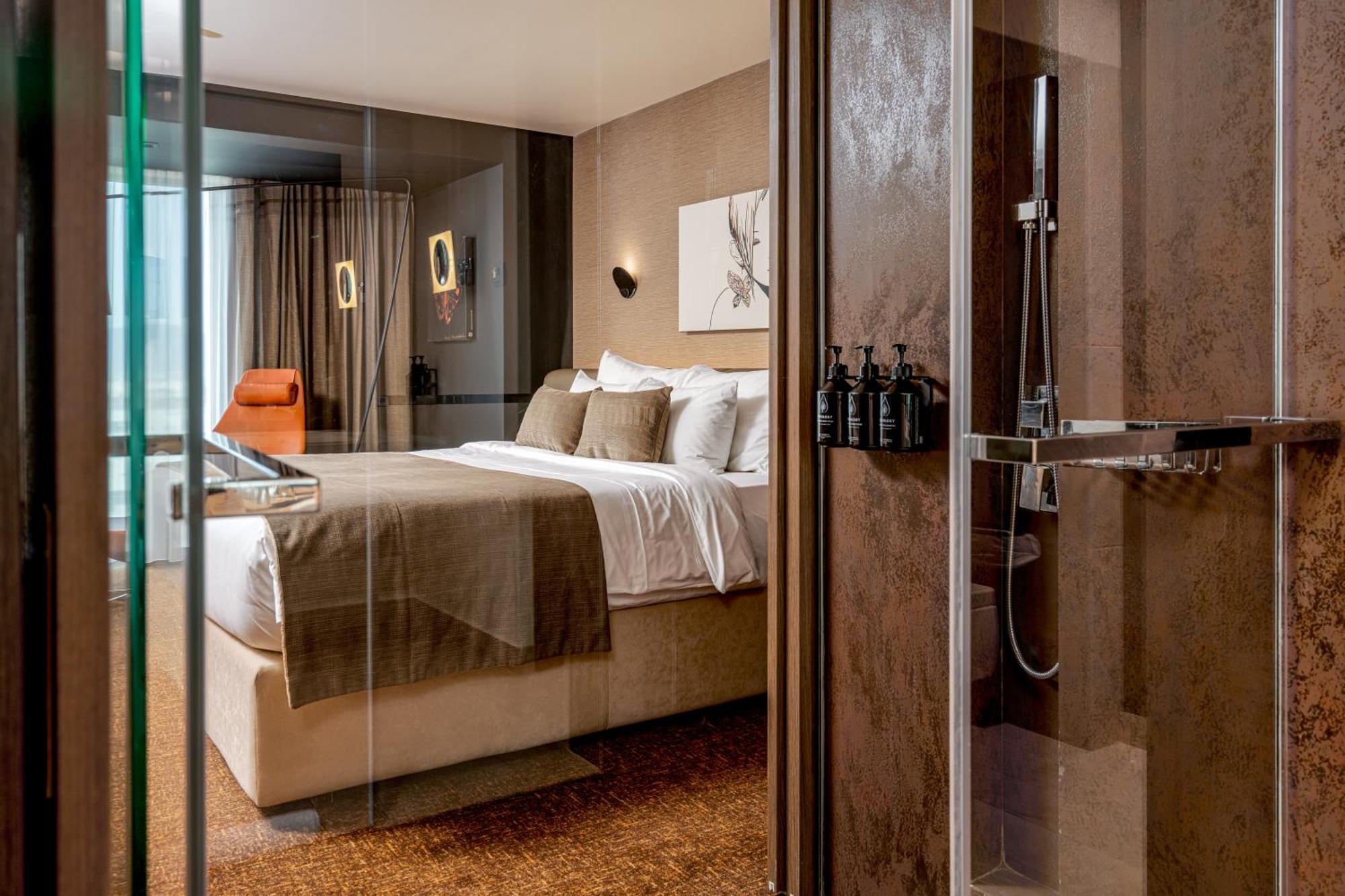 Kronwell Brasov Hotel Екстер'єр фото