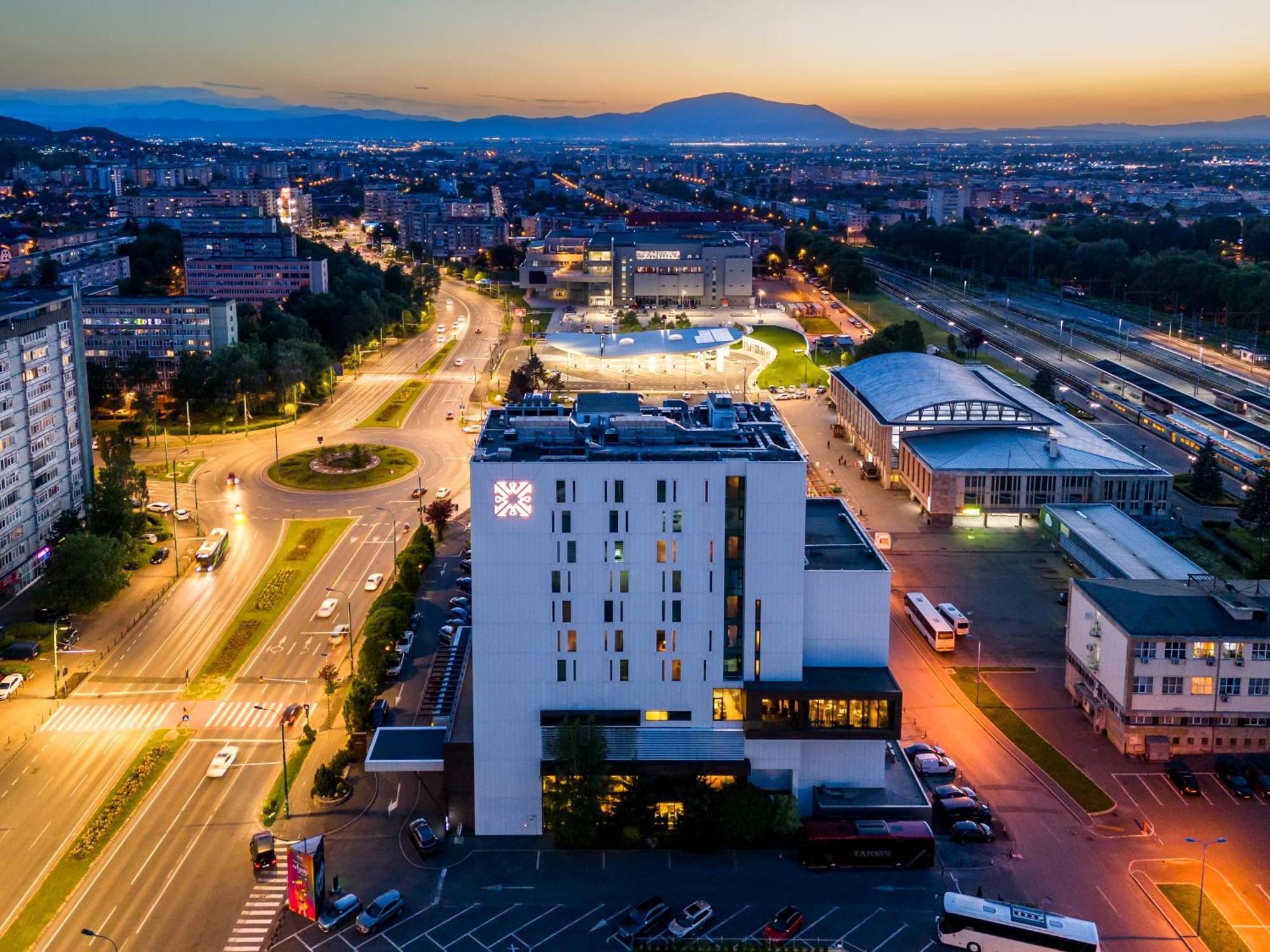 Kronwell Brasov Hotel Екстер'єр фото